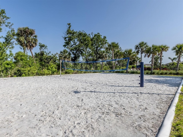 15364 Isla Palma Ln, Nokomis, FL 34275 - view of community with volleyball court