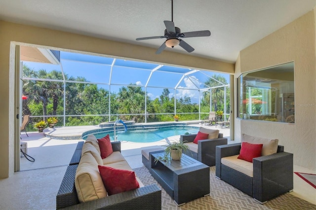 5018 Bella Terra Dr, Venice, FL 34293 - view of patio / terrace featuring an outdoor hangout area, an outdoor pool, a jacuzzi, a ceiling fan, and a lanai