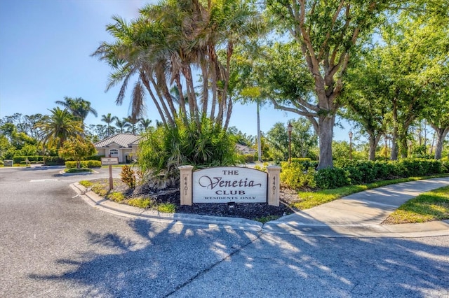 5018 Bella Terra Dr, Venice, FL 34293 - view of community / neighborhood sign