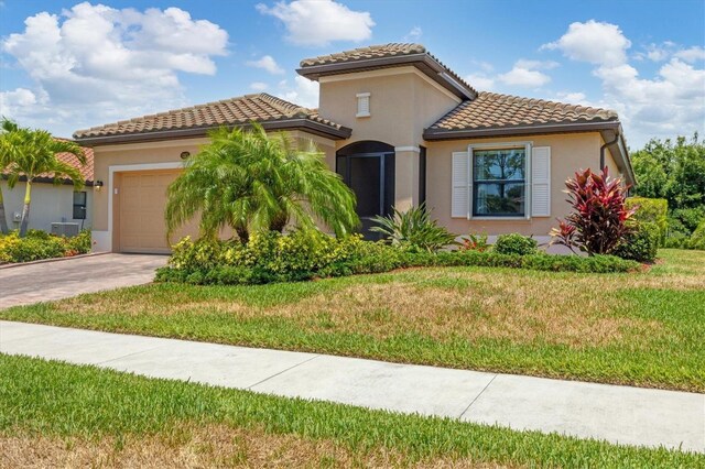12871 Cinqueterre Dr, Venice, FL 34293 - photo 2