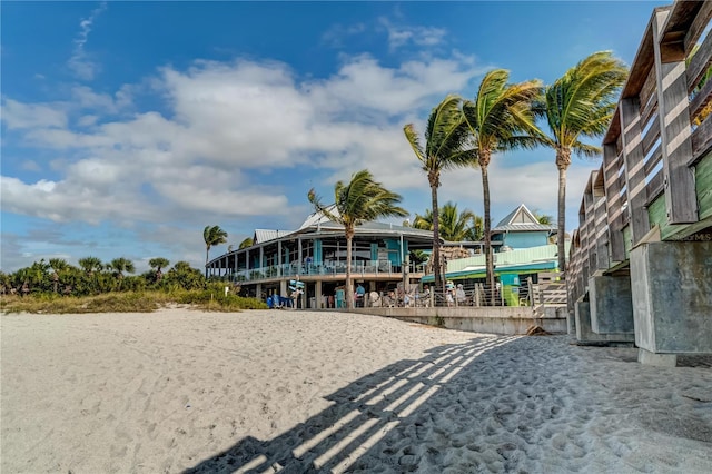 1555 Tarpon Center Dr Unit G 235, Venice, FL 34285 - surrounding community with volleyball court