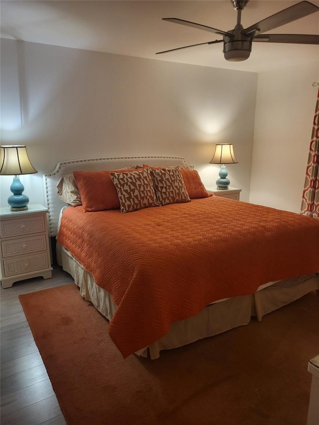 482 Pendleton Pl, Venice, FL 34292 - bedroom featuring ceiling fan
