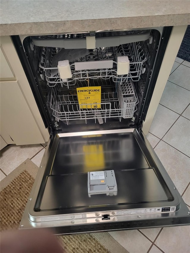 482 Pendleton Pl, Venice, FL 34292 - kitchen view of dishwashing machine