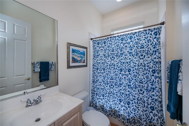 4308 Via Del Santi, Venice, FL 34293 - full bath featuring vanity and a shower with curtain