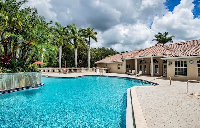 4308 Via Del Santi, Venice, FL 34293 - community pool with a patio area