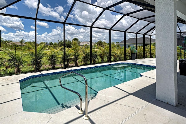 9157 Genesee St, Port Charlotte, FL 33981 - swimming pool with a patio and a lanai