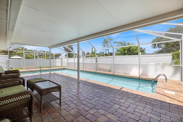 2941 Datura Rd, Venice, FL 34293 - view of pool featuring a fenced backyard, a lanai, and a patio