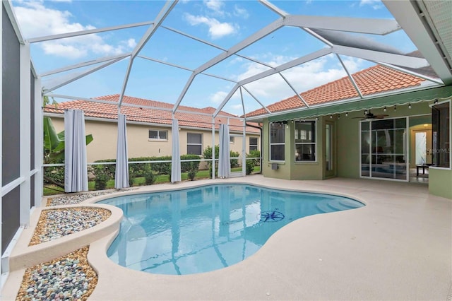 6619 Pinefeather Ct, Bradenton, FL 34203 - swimming pool with a patio area and a ceiling fan