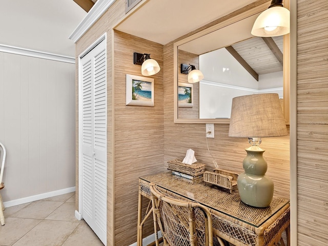 500 Park Blvd S Unit 33, Venice, FL 34285 - detailed view of wooden walls