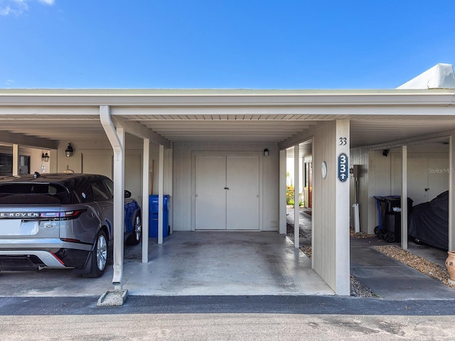 500 Park Blvd S Unit 33, Venice, FL 34285 - garage featuring a carport