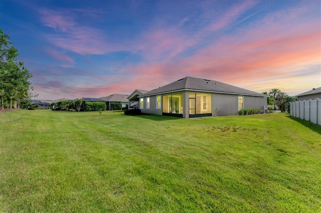 11240 Spring Gate Trl, Bradenton, FL 34211 - view of yard at dusk