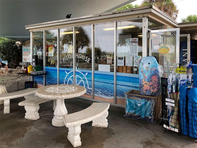 5832 Semolino St, Nokomis, FL 34275 - view of pool
