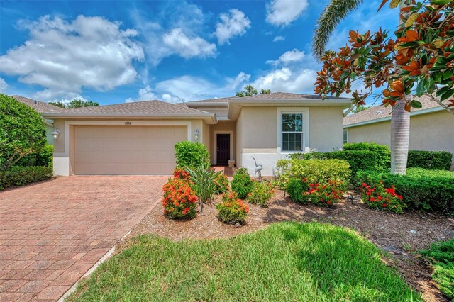 9106 Coachman Dr, Venice, FL 34293 - photo 2