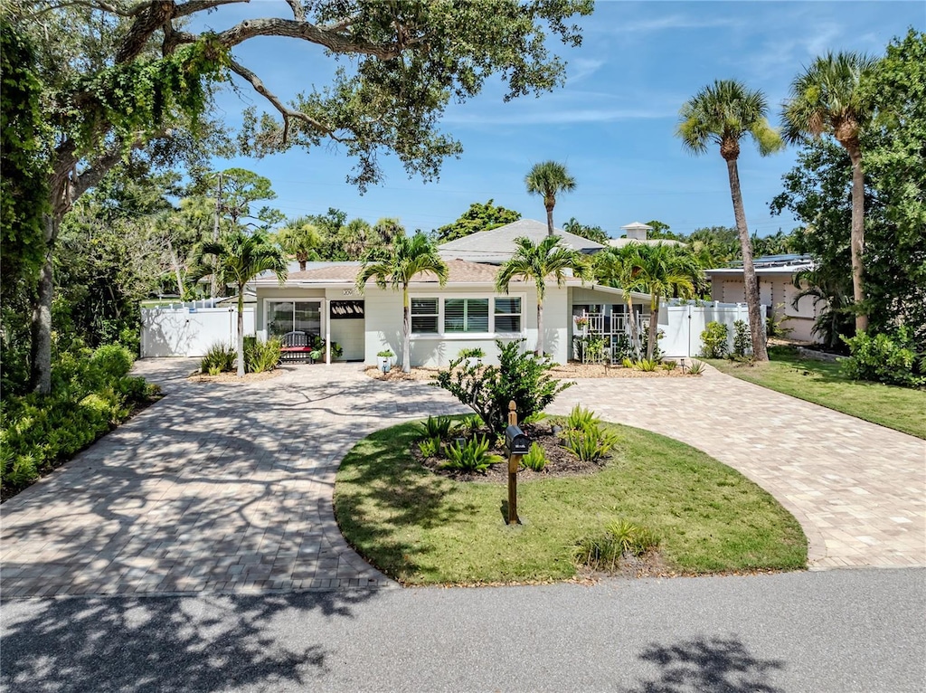 209 Park Blvd N, Venice, FL 34285 - photo 1