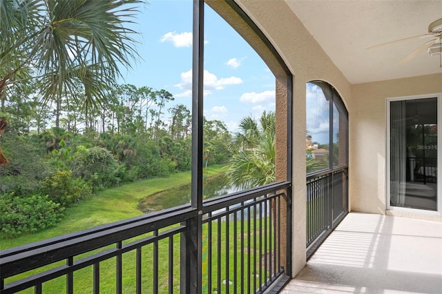 114 Bella Vista Ter Unit 6C, Nokomis, FL 34275 - balcony featuring a ceiling fan