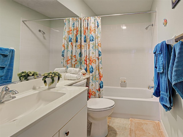 903 Addington Ct Unit 203, Venice, FL 34293 - full bath featuring vanity, tile patterned floors, and shower / tub combo with curtain