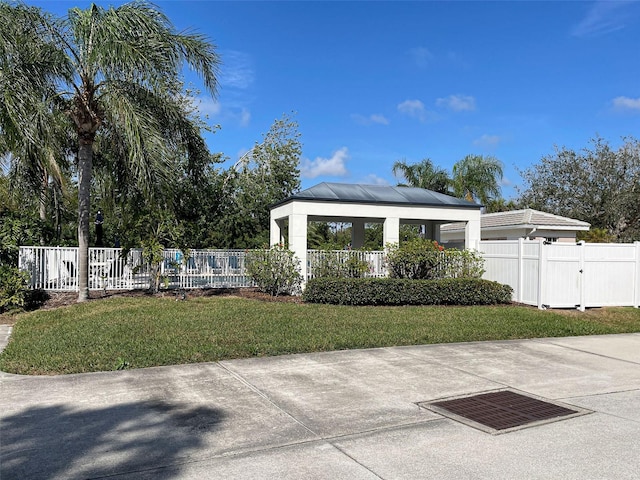 903 Addington Ct Unit 203, Venice, FL 34293 - surrounding community with a gazebo