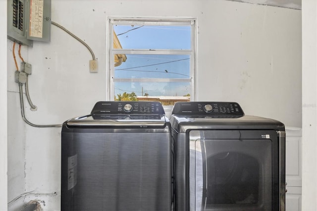 210 Duxbury Ave, Port Charlotte, FL 33952 - washroom with washing machine and clothes dryer