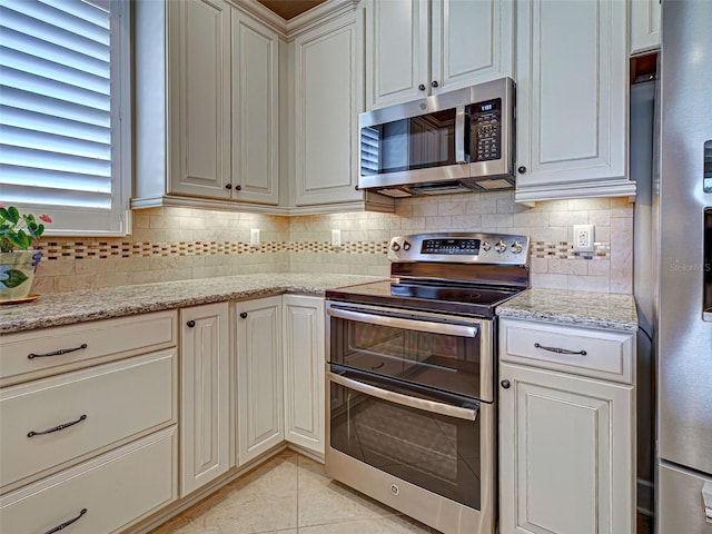 256 Capulet Dr, Venice, FL 34292 - photo 17