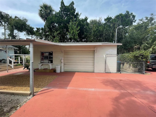 manufactured / mobile home with a carport