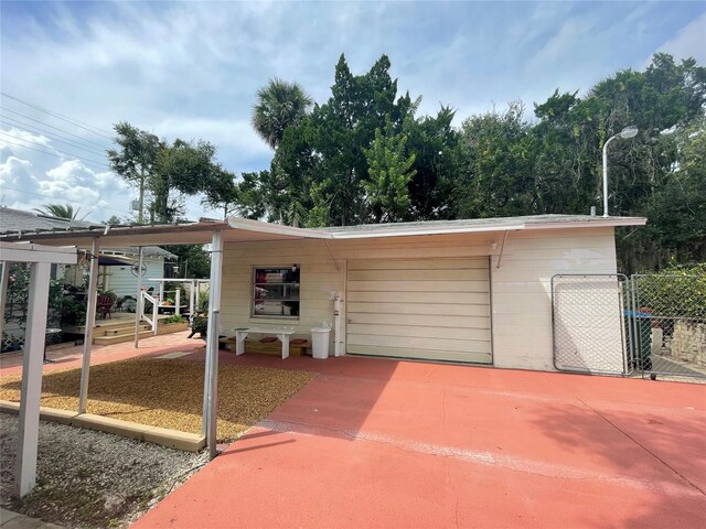 manufactured / mobile home with a carport