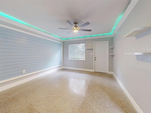 empty room with ceiling fan