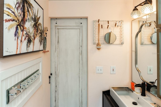 4606 Doris Dr, New Smyrna Beach, FL 32169 - bathroom featuring vanity