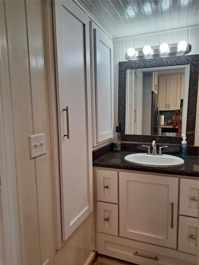 bathroom with vanity