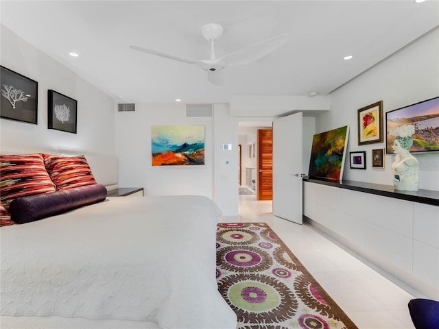 bedroom featuring ceiling fan