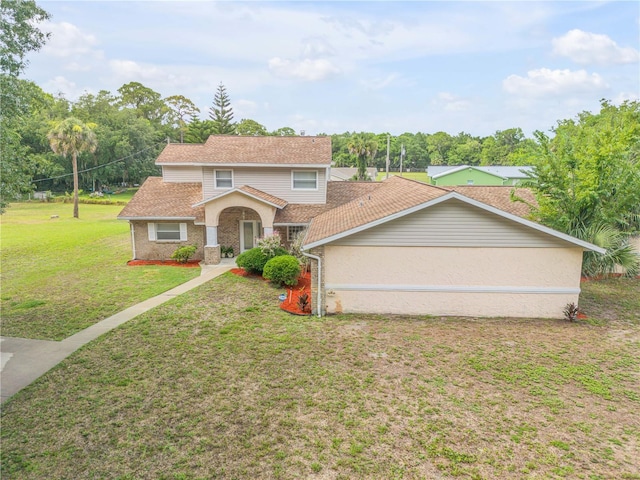 view of front of property featuring a front yard