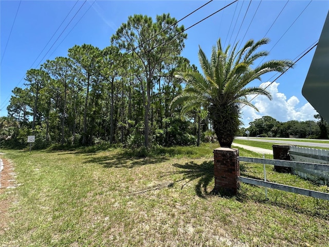 Listing photo 2 for 100 Palm Breeze Dr, Edgewater FL 32141