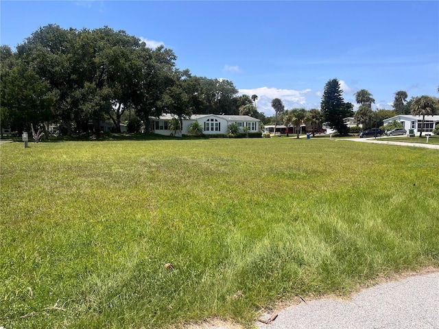 Listing photo 2 for 280 Golden Bay Blvd, Oak Hill FL 32759