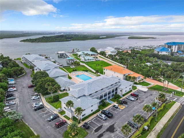 bird's eye view with a water view