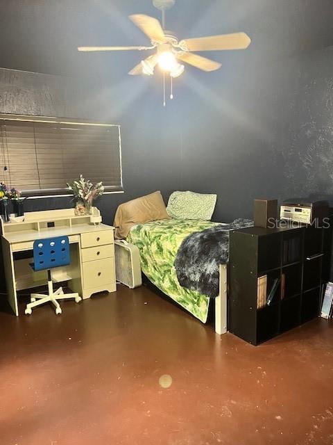 bedroom featuring ceiling fan