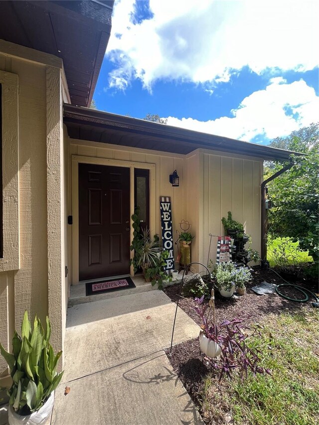 view of entrance to property