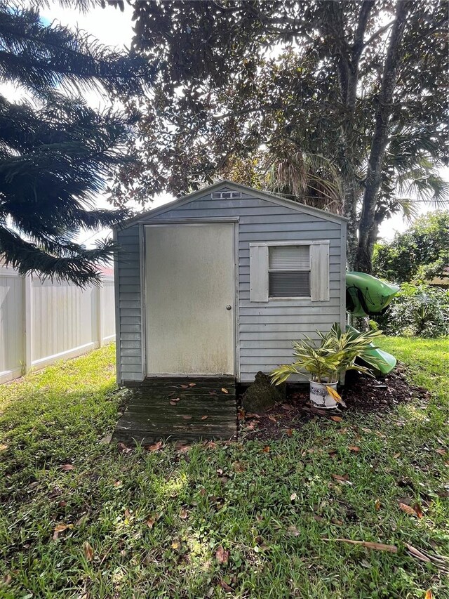 view of outbuilding