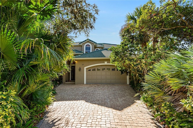 view of front facade with a garage