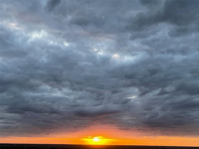 view of nature at dusk