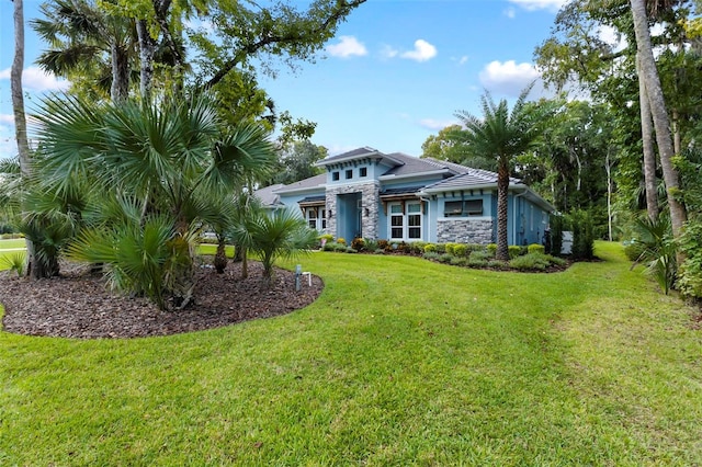 view of front of property with a front yard