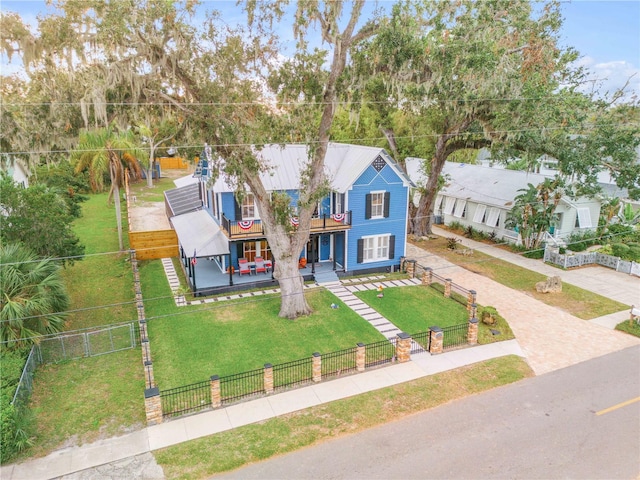 view of front of house with a front lawn