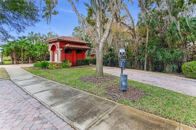 exterior space featuring a lawn