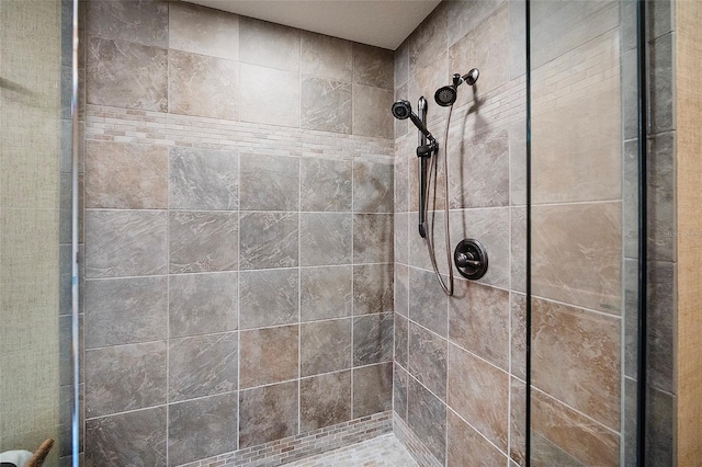 1653 N US Highway 1 Unit 201, Ormond Beach, FL 32174 - full bath with a tile shower