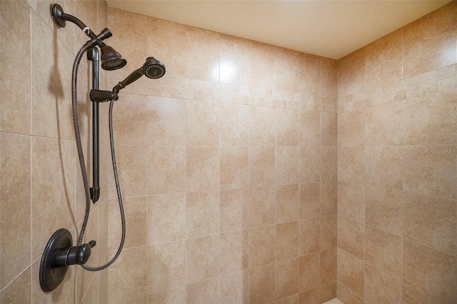 details featuring a tile shower