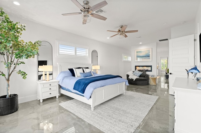 bedroom with ceiling fan