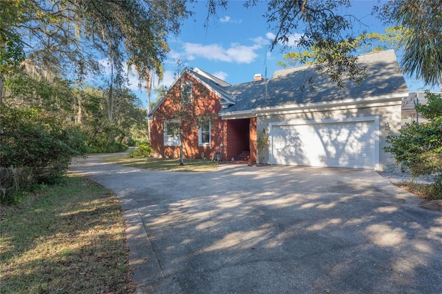 view of front facade with a garage