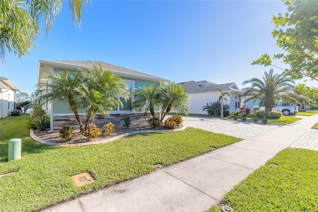 view of front of house with a front yard