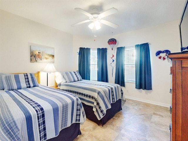 bedroom with ceiling fan