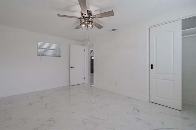 empty room with ceiling fan