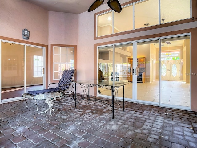 view of patio with ceiling fan