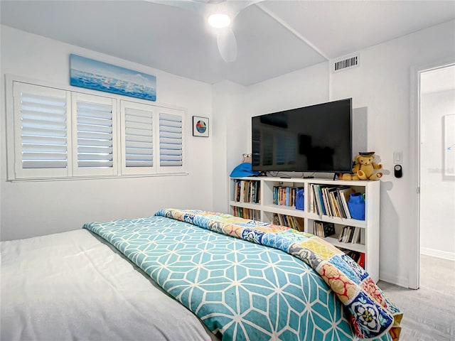 bedroom with ceiling fan